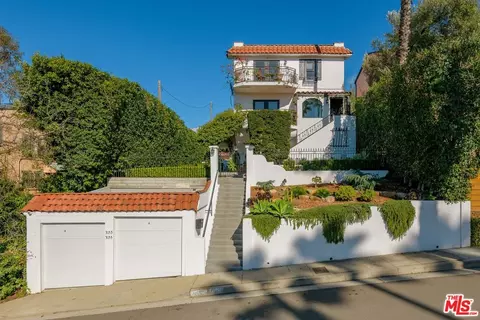 3153 Ettrick St, Los Angeles, CA 90027