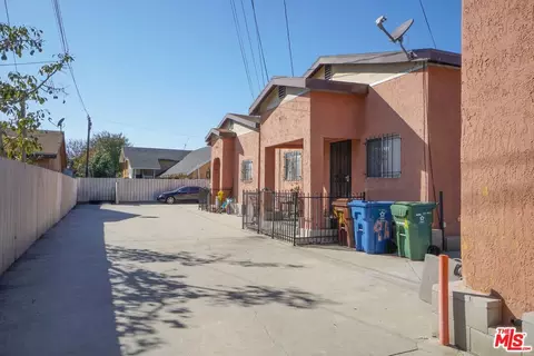 Exterior - 909 S Tamarind Ave, Compton, CA 90220 photo 1 of 3