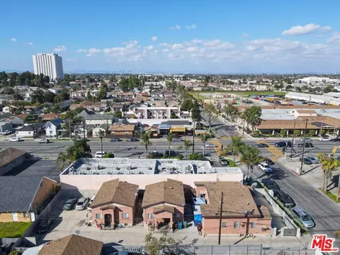 View/Area - 909 S Tamarind Ave, Compton, CA 90220 photo 4 of 7