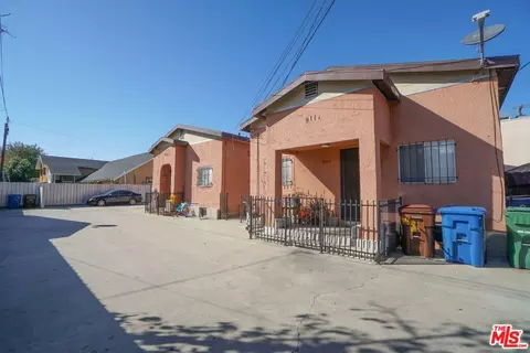Exterior - 909 S Tamarind Ave, Compton, CA 90220 photo 2 of 3
