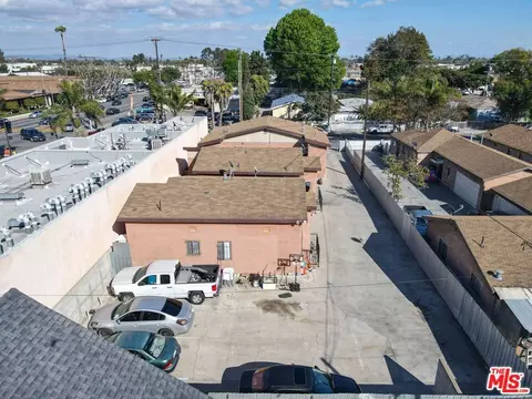 View/Area - 909 S Tamarind Ave, Compton, CA 90220 photo 7 of 7
