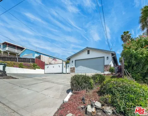Exterior - 1115 Grand Ave, Spring Valley, CA 91977 photo 2 of 16