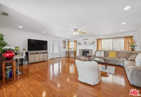 Living - 1115 Grand Ave, Spring Valley, CA 91977 photo 8 of 10
