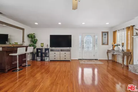 Living - 1115 Grand Ave, Spring Valley, CA 91977 photo 5 of 10