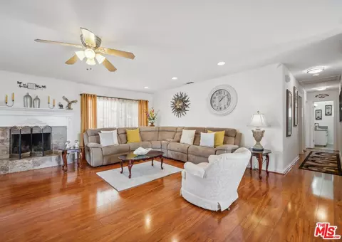Living - 1115 Grand Ave, Spring Valley, CA 91977 photo 9 of 10