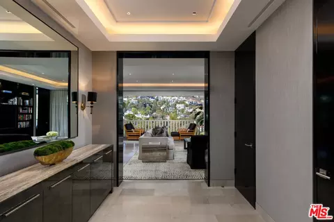 9255 Doheny Rd #1903, West Hollywood, CA 90069