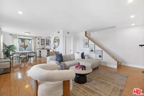850 Lucile Ave #3, Los Angeles, CA 90026