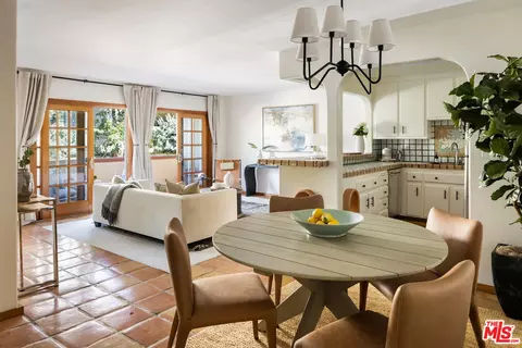 12500 Huston St #102, Valley Village, CA 91607