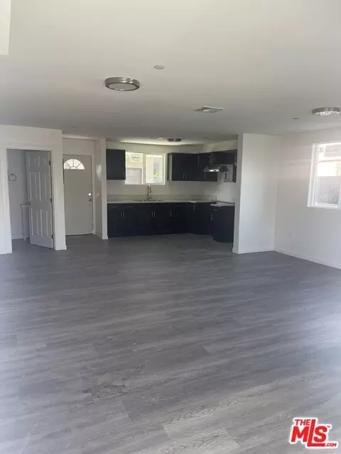 720 W Cherry Ave St, Compton, CA 90222 photo 4