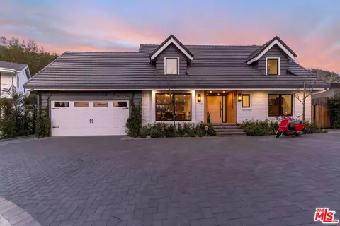 11520 Dona Pepita Pl, Studio City, CA 91604