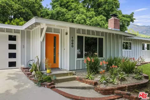 1060 Hollygrove Ln, Altadena, CA 91001
