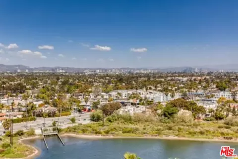 4265 Marina City #915, Marina Del Rey, CA 90292