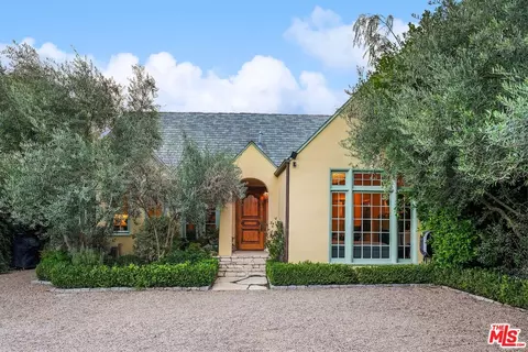 343 S Bundy Dr, Los Angeles, CA 90049