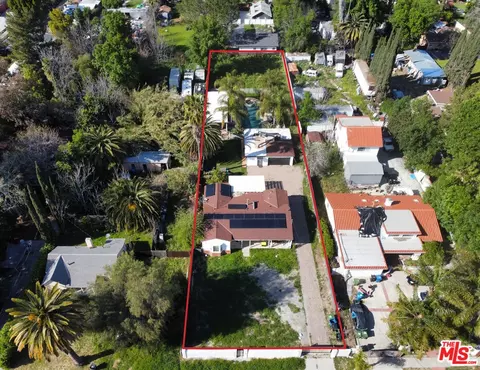 19019 Ingomar St, Reseda, CA 91335