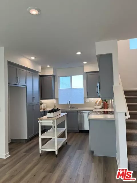 624 Dawson Ave, Long Beach, CA 90814 photo 3