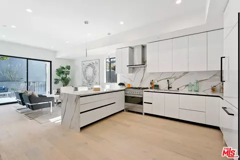 1426 S Hayworth Ave #102, Los Angeles, CA 90035