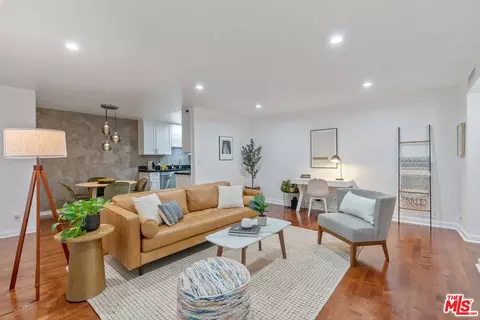 811 S Bedford St #203, Los Angeles, CA 90035