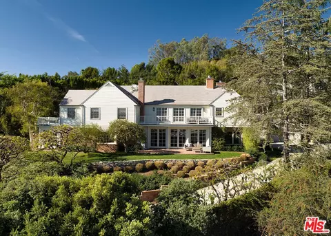 655 Macculloch Dr, Los Angeles, CA 90049