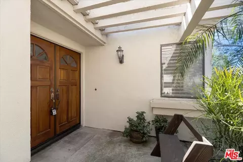Entry Way - 440 Pinehurst Ct, Fullerton, CA 92835 photo 2 of 2