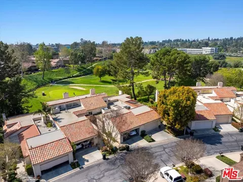 View/Area - 440 Pinehurst Ct, Fullerton, CA 92835 photo 1 of 8