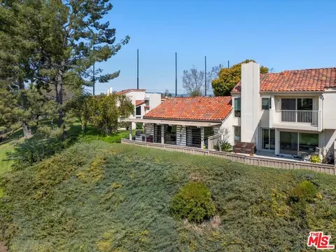View/Area - 440 Pinehurst Ct, Fullerton, CA 92835 photo 7 of 8