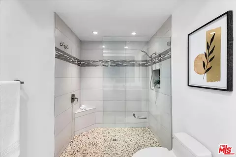 Bath - 440 Pinehurst Ct, Fullerton, CA 92835 photo 2 of 2