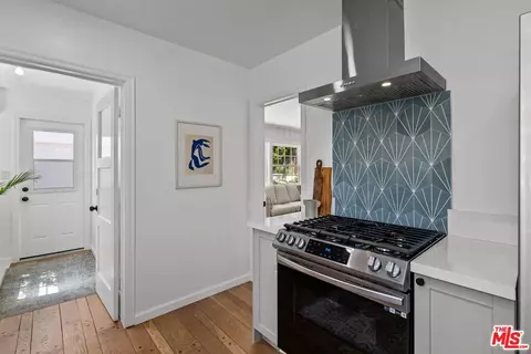 Kitchen - 481 Avenue 64, Pasadena, CA 91105 photo 3 of 5