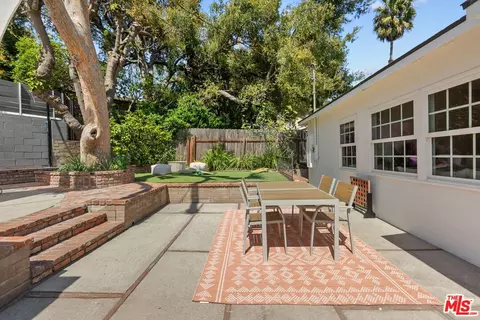 Exterior - 481 Avenue 64, Pasadena, CA 91105 photo 5 of 7
