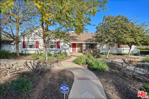 9244 Jellico Ave, Northridge, CA 91325