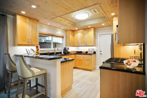 Kitchen - 5122 Moonstone Way, Oxnard, CA 93035 photo 1 of 5