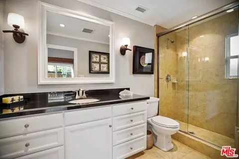 Bath - 5122 Moonstone Way, Oxnard, CA 93035 photo 1 of 5