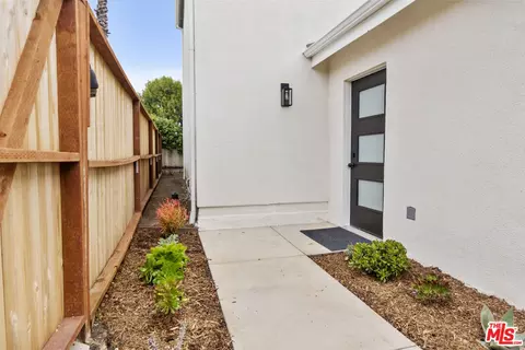 6416 Belmar Ave, Reseda, CA 91335