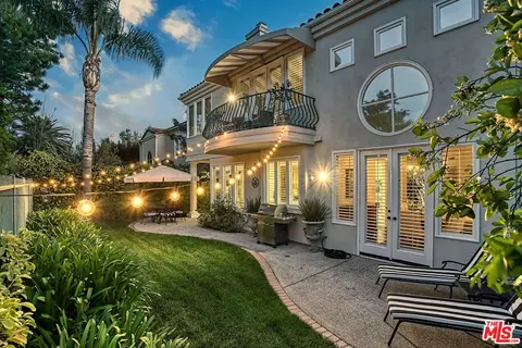23287 Park Basilico, Calabasas, CA 91302