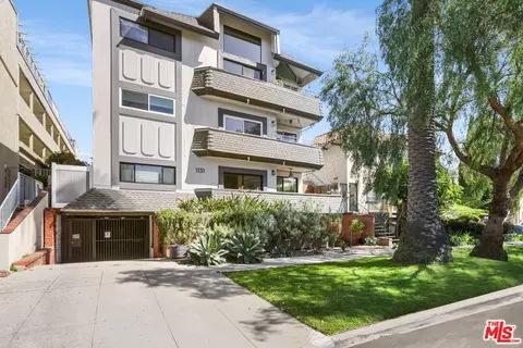 1131 12th St #206, Santa Monica, CA 90403