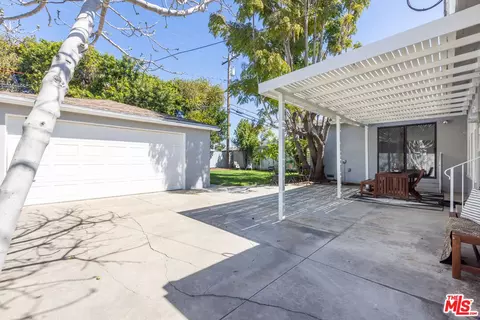 Exterior - 5231 E Patterson St, Long Beach, CA 90815 photo 7 of 11