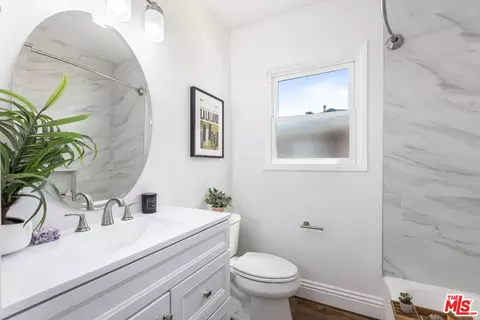 Bath - 5231 E Patterson St, Long Beach, CA 90815 photo 3 of 5