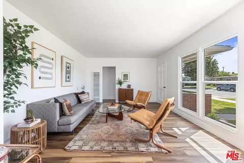Living - 5231 E Patterson St, Long Beach, CA 90815 photo 3 of 3