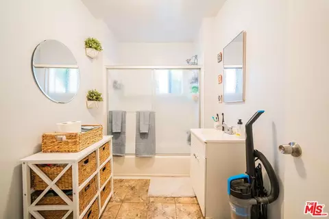 Bath - 417 E Truslow Ave, Fullerton, CA 92832 photo 1 of 2