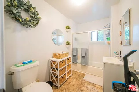 Bath - 417 E Truslow Ave, Fullerton, CA 92832 photo 2 of 2