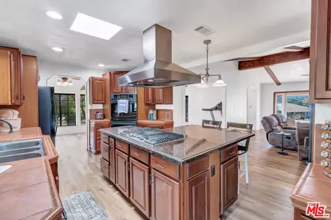 Kitchen - 24400 Combine Cir, Wildomar, CA 92595 photo 2 of 3