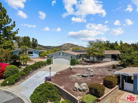 Exterior - 24400 Combine Cir, Wildomar, CA 92595 photo 3 of 16