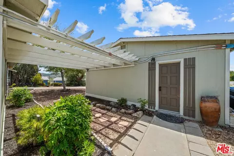 Exterior - 24400 Combine Cir, Wildomar, CA 92595 photo 10 of 16