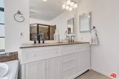 Bath - 24400 Combine Cir, Wildomar, CA 92595 photo 4 of 6