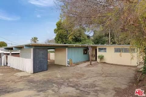 7841 Wentworth St, Sunland, CA 91040