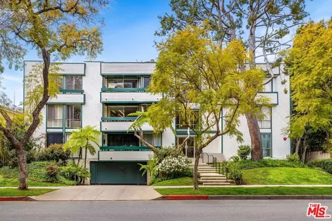403 N Oakhurst Dr #105, Beverly Hills, CA 90210
