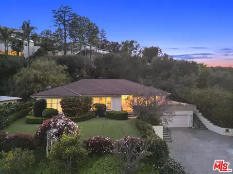 14272 Valley Vista Blvd, Sherman Oaks, CA 91423