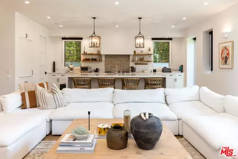 2229 Walnut Ave, Venice, CA 90291