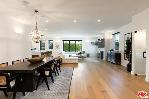 Dining - 2229 Walnut Ave, Venice, CA 90291 photo 2 of 2