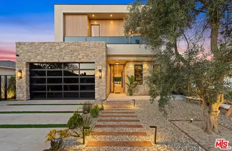 3654 Wade St, Los Angeles, CA 90066