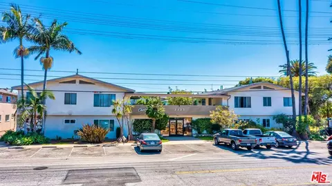 3355 Manning Ave, Los Angeles, CA 90064